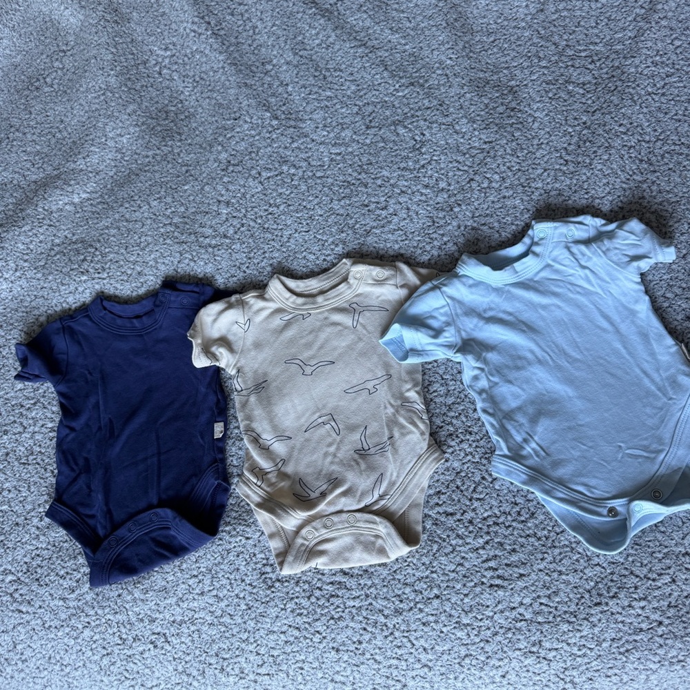 Goumi + Babylist Onesie 0-3M